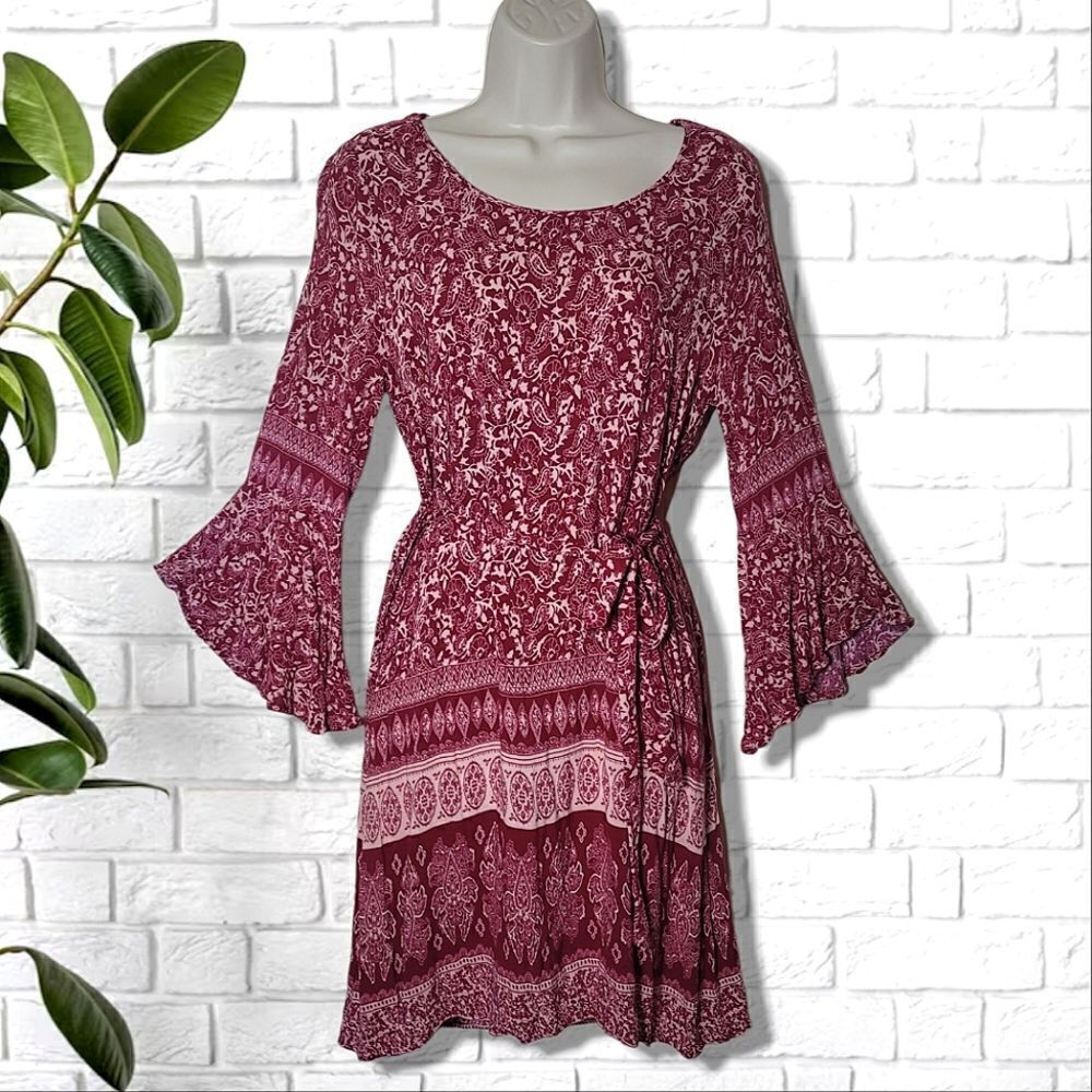 Francesca's Blue Rain Boho Paisley Red & White Bell Sleeve Flowy Dress